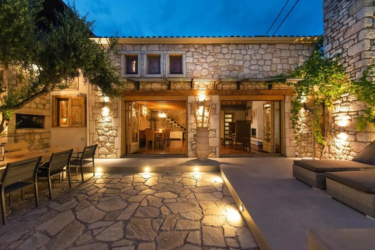 Villa La Strada Afytos 0*,