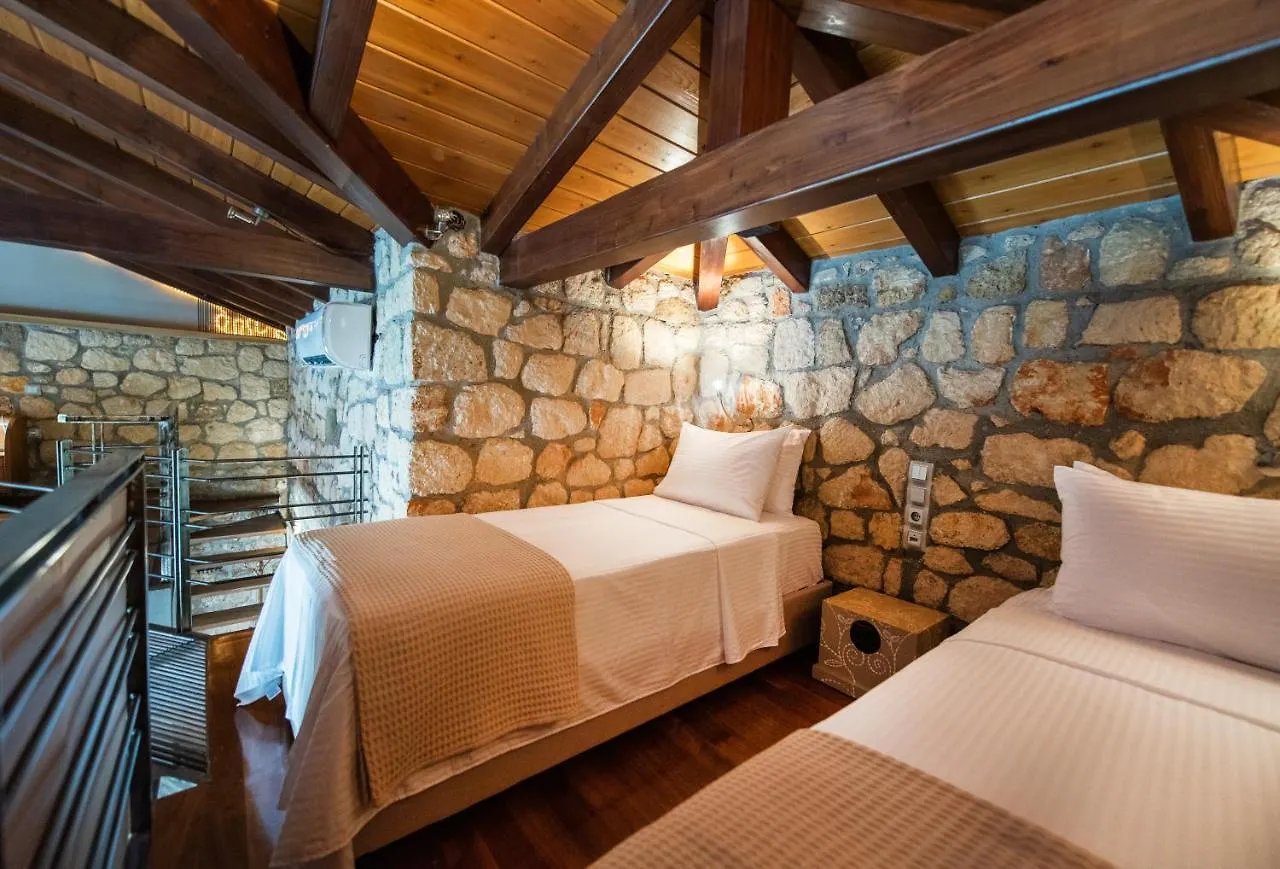 Villa La Strada Afytos 0*,  Yunanistan